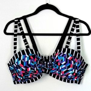 Bikini top with removable straps